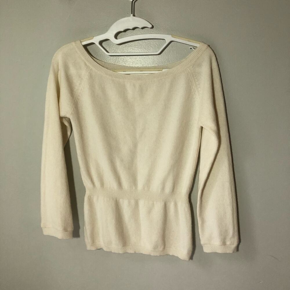 Johnstons Cashmere made in Scotland womens S pullover long sleeve cream sweater